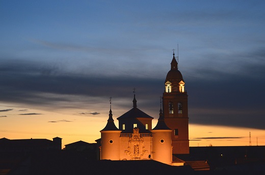 Iglesia de Rueda al atardecer.Categoria Patrimonio